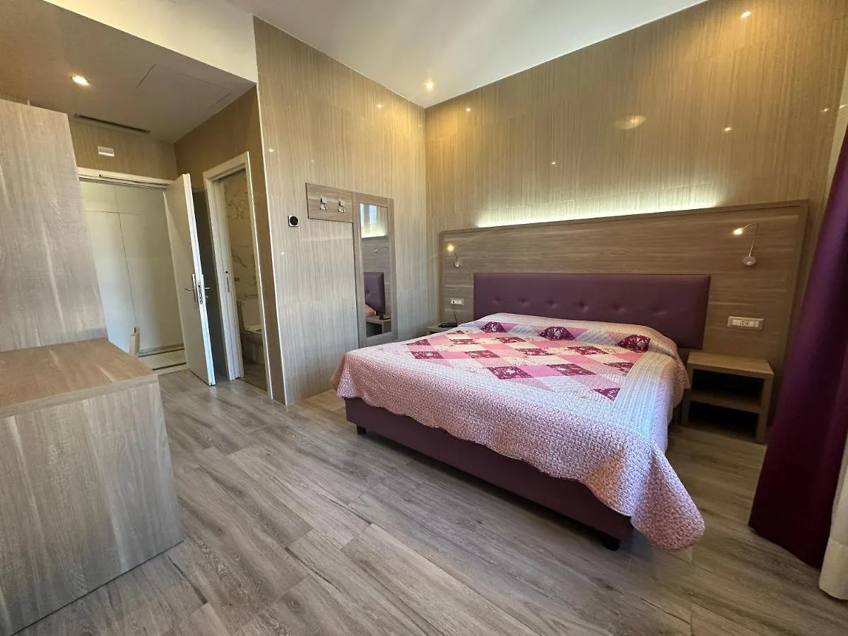 Hotel Midway Milan 3*,